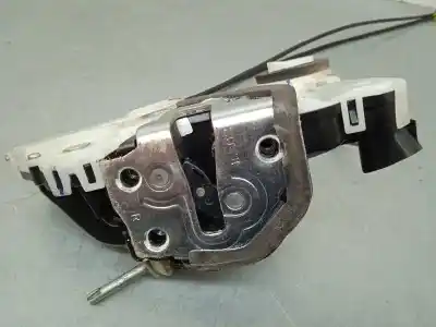 Second-hand car spare part front right door lock for subaru xv active oem iam references  2 pins 