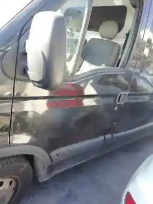 Second-hand car spare part left front door for nissan interstar mod. 04 (x70) 2.5 dci diesel cat oem iam references 7711172516