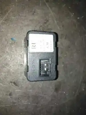 Second-hand car spare part left front power window switch for opel meriva cosmo oem iam references 13363202  