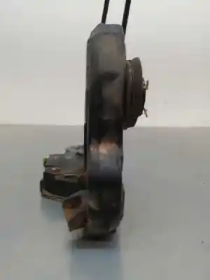 Автозапчасти б/у замок левой передней двери за toyota auris (_e15_) 1.4 d-4d (nde150_) ссылки oem iam 6904002210 6 cables 6904042241