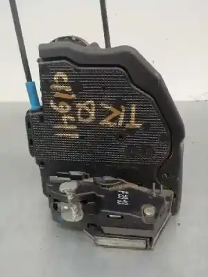 Автозапчасти б/у замок задней левой двери за toyota auris (_e15_) 1.4 d-4d (nde150_) ссылки oem iam 6906002170 4 cables 690600f030