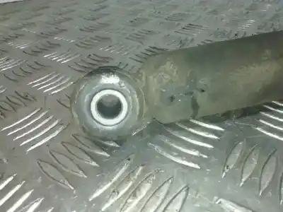 Second-hand car spare part right rear shock absorber for volvo v40 kinetic oem iam references 31451024  