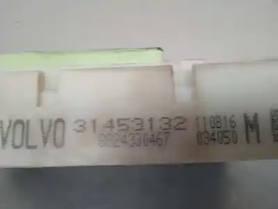 Second-hand car spare part fuse box unit for volvo v40 kinetic oem iam references 31453132  