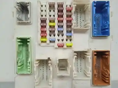 Second-hand car spare part fuse box unit for volvo v40 kinetic oem iam references 31453132  