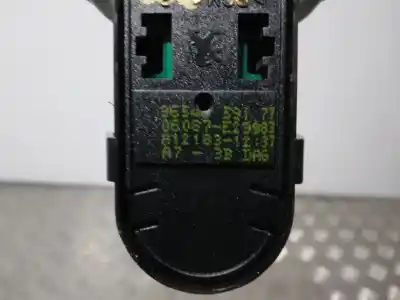 Second-hand car spare part left front power window switch for peugeot 207 xs pack oem iam references 9654859177  