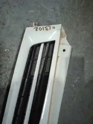 Second-hand car spare part front grille for nissan interstar mod. 04 (x70) 2.5 dci diesel cat oem iam references 8200233387  