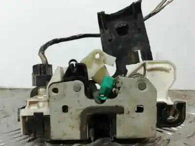 Second-hand car spare part left front door lock for dodge caliber s oem iam references 04589409ad  