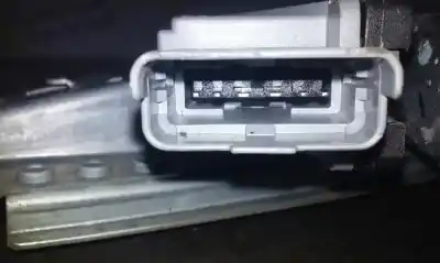 İkinci el araba yedek parçası arka sag cam regülatörü için peugeot 307 (s1) xt oem iam referansları  6 pin 
