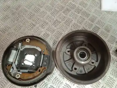 Pièce détachée automobile d'occasion tambour de frein arriere pour peugeot 206 berlina xt références oem iam   