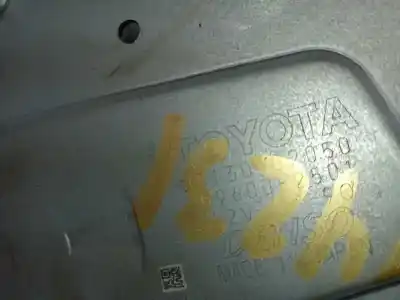 Автозапчастина б/у двигатель заднього склоочисника для toyota auris (_e15_) 1.4 d-4d (nde150_) посилання на oem iam 8513002050 5 cables 2596002501