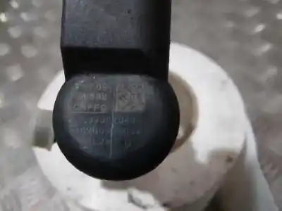 Recambio de automóvil de segunda mano de inyector para audi a3 (8p) 1.6 tdi referencias oem iam 03l130277b  