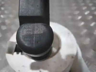 Recambio de automóvil de segunda mano de inyector para audi a3 (8p) 1.6 tdi referencias oem iam 03l130277b  
