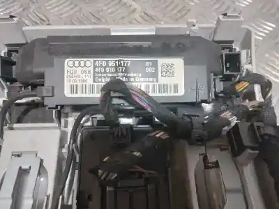 Автозапчастина б/у внутрішне світло для audi q7 (4l) 3.0 tdi посилання на oem iam 4f0951177  