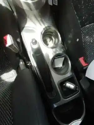 Peça sobressalente para automóvel em segunda mão alavanca de travão de mão por nissan juke (f15) acenta referências oem iam 360101kk0a