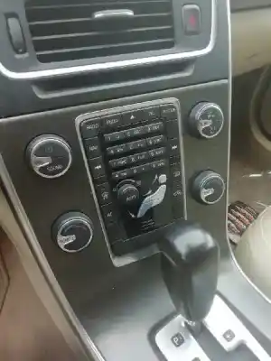 Tweedehands auto-onderdeel audiosysteem / radio-cd voor volvo v60 kombi kinetic oem iam-referenties 