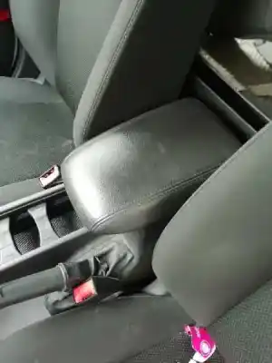 Автозапчастина б/у центральний подлокник для ford focus lim. 1.0 ecoboost cat посилання на oem iam 