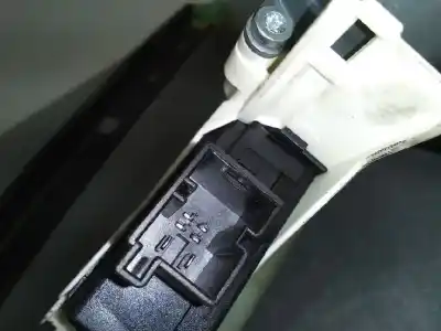Second-hand car spare part passenger side right window regulator for audi q7 (4l) 3.0 tdi oem iam references 4l0837462a 4l0959802b 6 pin