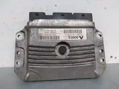 Recambio de automóvil de segunda mano de centralita motor uce para renault megane ii berlina 5p confort authentique referencias oem iam 8200387138  8200321263