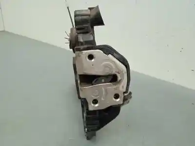 Автозапчастина б/у замок передній праві двері для toyota yaris (ksp9/scp9/nlp9) básico посилання на oem iam 