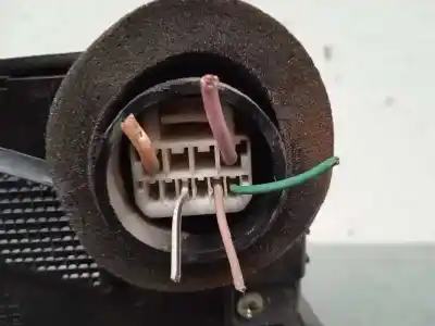 Автозапчастина б/у замок передній праві двері для toyota yaris (ksp9/scp9/nlp9) básico посилання на oem iam  5 cables 