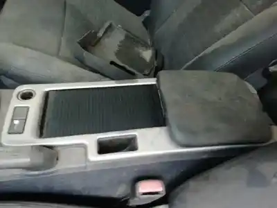 Автозапчастина б/у центральний подлокник для volvo c30 1.6 d посилання на oem iam   