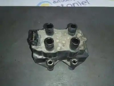 Pièce détachée automobile d'occasion BOBINE D'ALLUMAGE pour PEUGEOT 106 (S2)  Références OEM IAM 2526040A  