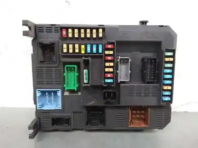 Peça sobressalente para automóvel em segunda mão caixa de fusíveis e relés por peugeot 208 i (ca_, cc_) 1.6 bluehdi 100 referências oem iam 9819849680