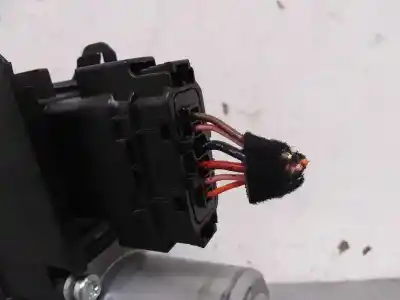 Автозапчастина б/у двиг скла задне ліво для kia xceed tech посилання на oem iam 83450j7020  6 cables