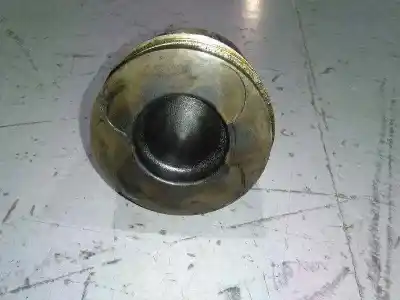 Pièce détachée automobile d'occasion Piston pour MERCEDES-BENZ CLASE A (W169) A 180 CDI A-Edition Références OEM IAM   