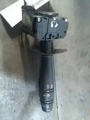 Pezzo di ricambio per auto di seconda mano controllo intermittente per renault clio ii fase i (b/cbo) 1.9 d alize riferimenti oem iam 