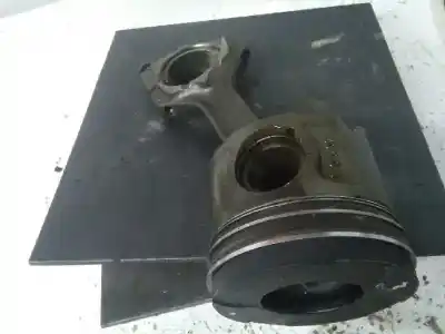 Second-hand car spare part piston for opel astra h (a04) 1.9 cdti (l48) oem iam references   