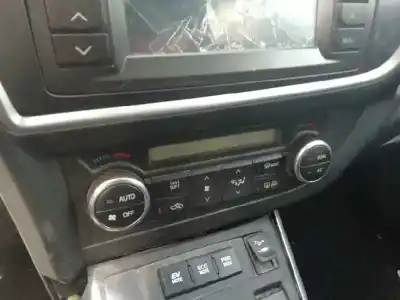 Peça sobressalente para automóvel em segunda mão comando de sofagem (chauffage / ar condicionado) por toyota auris hybrid active referências oem iam 5590002360