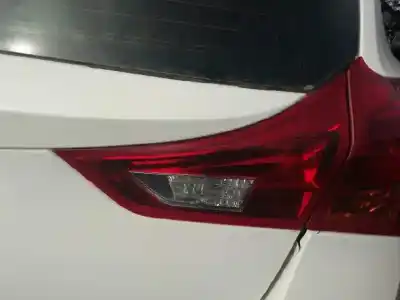 Peça sobressalente para automóvel em segunda mão farolim interior traseiro direito por toyota auris hybrid active referências oem iam 