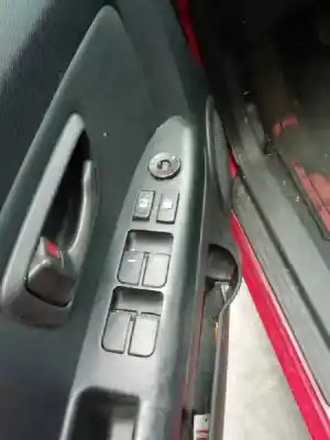 Tweedehands auto-onderdeel linker voorruit schakelaar voor kia soul i (am) 1.6 crdi 128 oem iam-referenties 4864901210