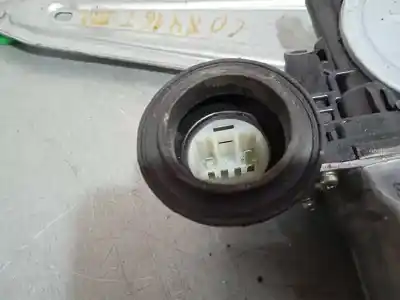 İkinci el araba yedek parçası arka sag cam regülatörü için toyota auris business oem iam referansları 857200d120 6 pins 857200d120