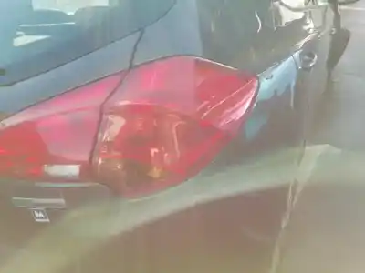 Автозапчасти б/у правый задний фонарь за kia cee´d concept ссылки oem iam 92402a20 Автозапчасти б/у правый задний фонарь за kia cee´d concept ссылки oem iam 92402a20