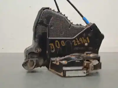 Peça sobressalente para automóvel em segunda mão fechadura da porta dianteira direita por toyota auris hybrid active referências oem iam 