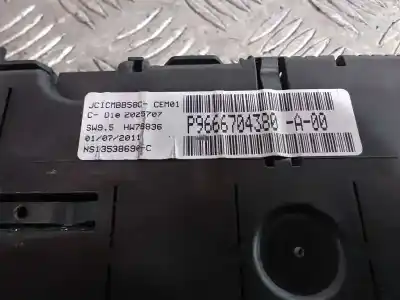 Peça sobressalente para automóvel em segunda mão quadrante por citroen c4 picasso exclusive referências oem iam 9666704380  