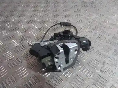 Second-hand car spare part front right door lock for lexus ct 200h oem iam references a046693  