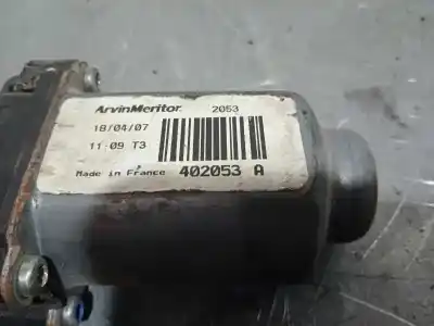 Pièce détachée automobile d'occasion léve glace arrière gauche pour nissan qashqai (j10) acenta références oem iam 402053a 402053a 2 pins 