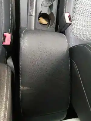 Second-hand car spare part center armrest for volkswagen scirocco iii (137, 138) 1.4 tsi oem iam references 