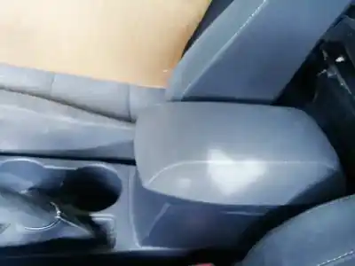 Peça sobressalente para automóvel em segunda mão apoio de braço consola central por toyota auris hybrid active referências oem iam 