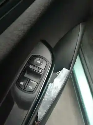 Peça sobressalente para automóvel em segunda mão botão / interruptor elevador vidro dianteiro esquerdo por opel corsa e color edition ecoflex referências oem iam 13430017