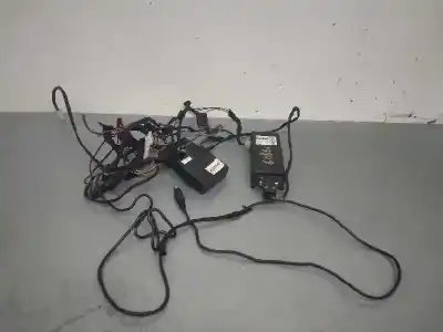 Peça sobressalente para automóvel em segunda mão colunas de som por audi a6 berlina (4f2) 3.0 tdi quattro (165kw) referências oem iam 012300050