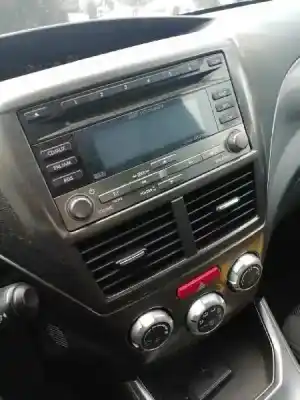 Peça sobressalente para automóvel em segunda mão sistema de áudio / rádio cd por subaru impreza g12 2.0 diesel cat referências oem iam 