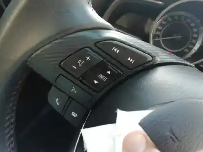 Second-hand car spare part steering wheel for mazda 3 lim. () style oem iam references   