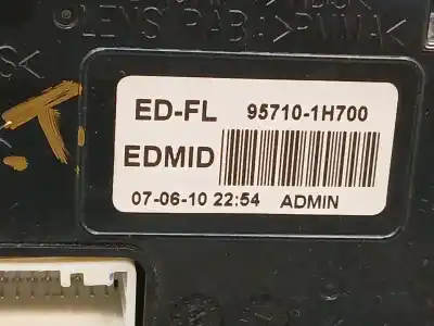 Second-hand car spare part display for kia pro_cee´d drive oem iam references 957101h700  