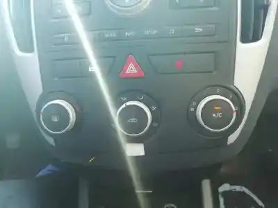 Peça sobressalente para automóvel em segunda mão comando de sofagem (chauffage / ar condicionado)  por kia pro_cee´d drive referências oem iam 972501h221  