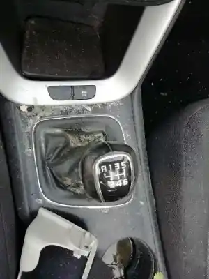Peça sobressalente para automóvel em segunda mão BOTÃO DA ALAVANCA DE VELOCIDADES por KIA CEE´D  Referências OEM IAM   
