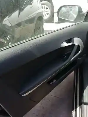 Peça sobressalente para automóvel em segunda mão forra / revestimento da porta dianteira esquerda por audi a3 (8p) 2.0 tdi referências oem iam   